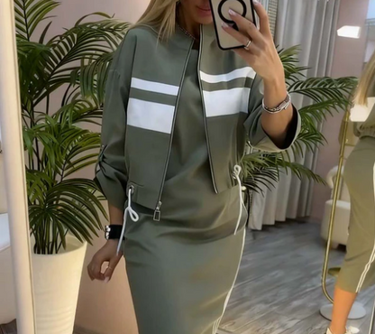 Ensemble composé d'une veste zippée à col montant pour femme et d'une robe midi à rayures latérales